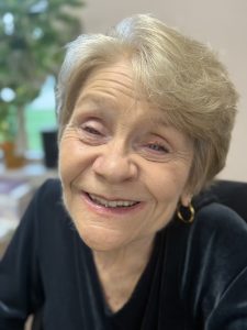 Donna Powers headshot